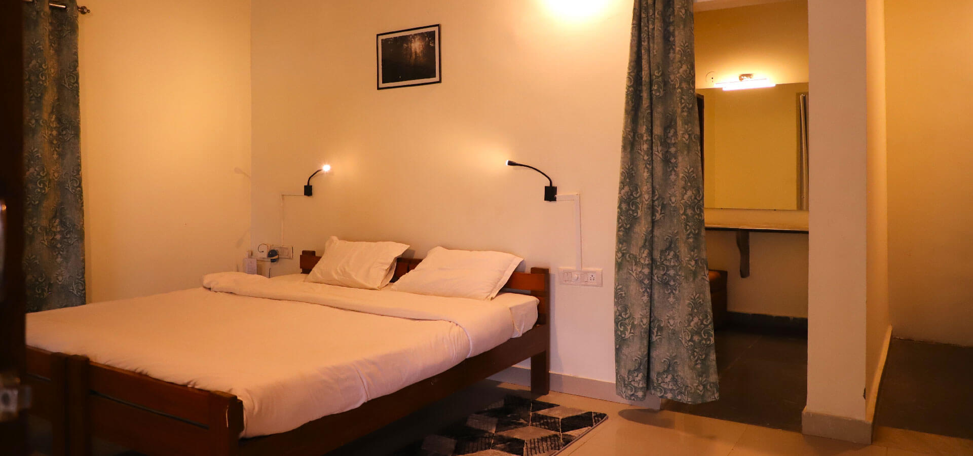 Luxury Wildlife Resort in Hotel Nilachal Puri - 